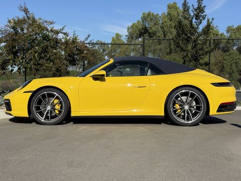 Certified 2021 Porsche 911 Carrera image 2