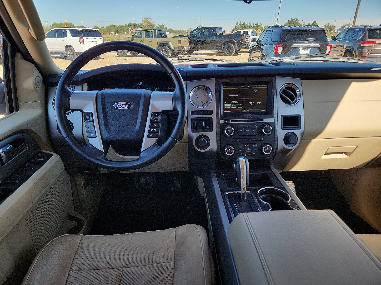 Used 2015 Ford Expedition Limited w/ Equipment Group 301A AWD/4WD image 14
