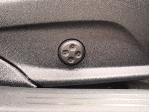 Used 2021 Mercedes-Benz C 300 4MATIC Sedan image 21