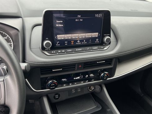 Certified 2024 Nissan Rogue SV image 15