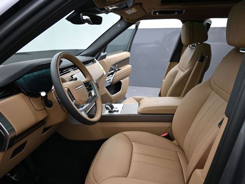 New 2025 Land Rover Range Rover SE image 26
