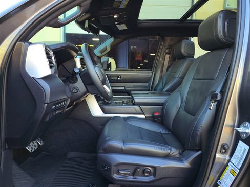 Used 2025 Toyota Tundra Platinum w/ TRD Off-Road Package AWD/4WD image 14