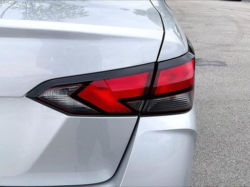 Used 2025 Nissan Versa SV w/ Trunk Package FWD image 40