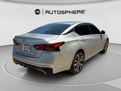 Used 2020 Nissan Altima 2.5 SR FWD image 9