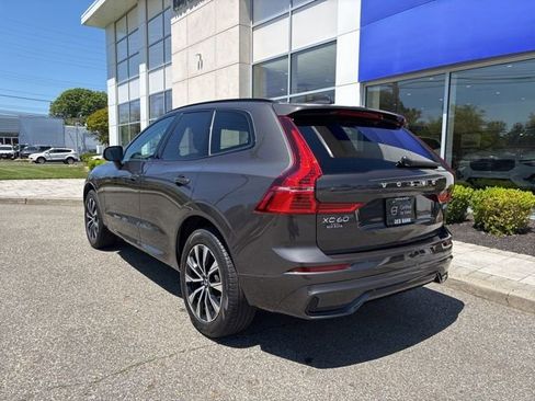 Used 2025 Volvo XC60 B5 Plus w/ Climate Package AWD/4WD image 3