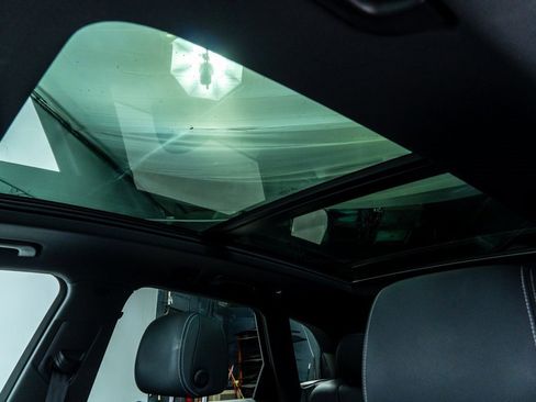 Used 2021 Audi Q5 e Premium Plus w/ Premium Plus Package image 29