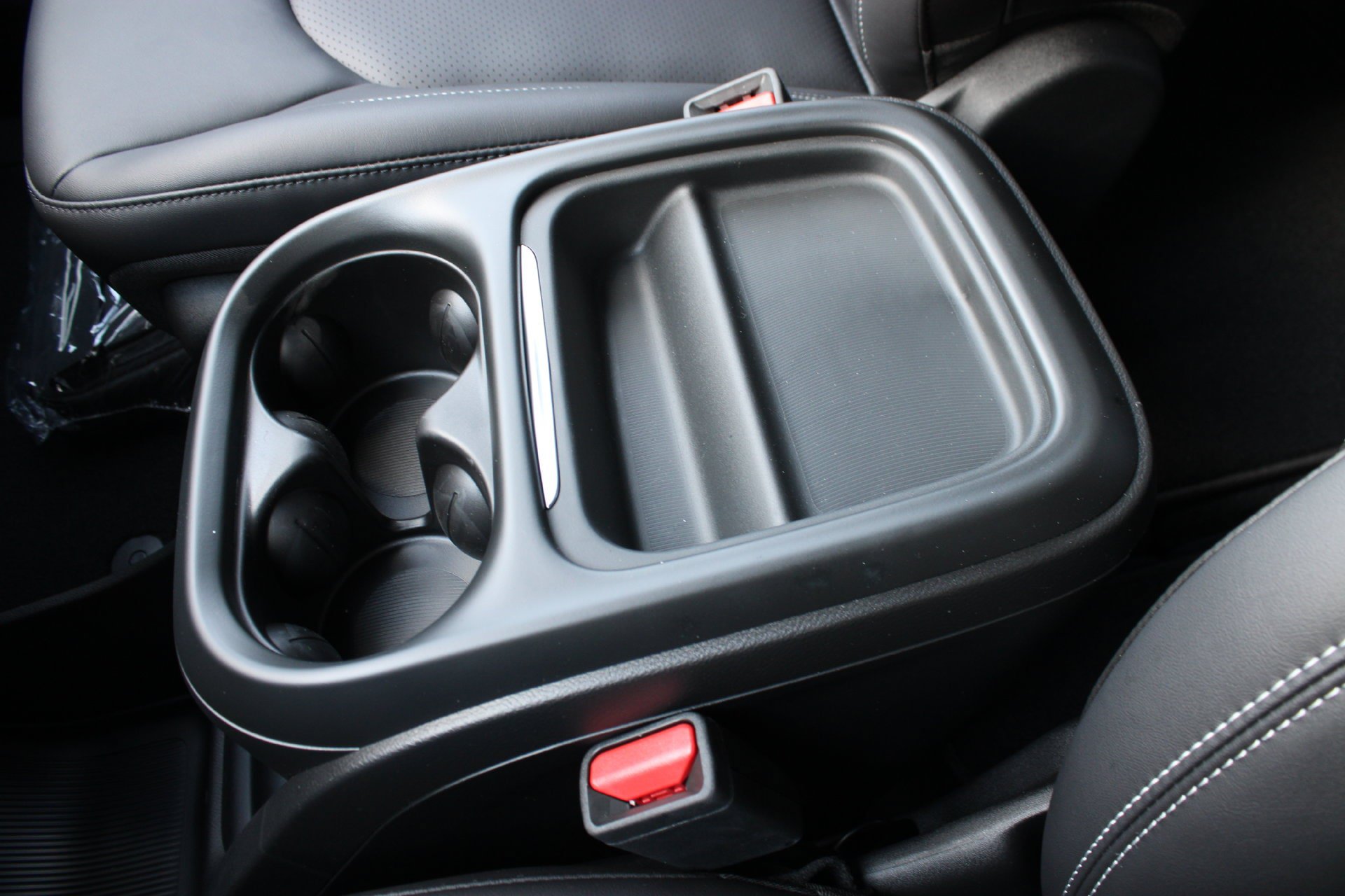 New 2027 Chrysler Pacifica Select FWD image 45
