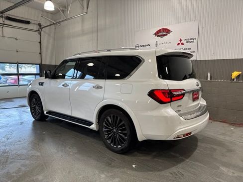 Used 2023 INFINITI QX80 Sensory w/ All-Season Package AWD/4WD image 6