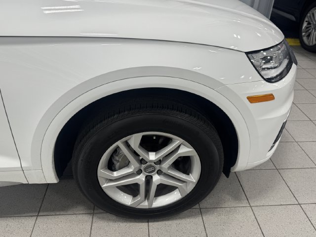Used 2019 Audi Q5 Premium w/ Convenience Package AWD/4WD image 9