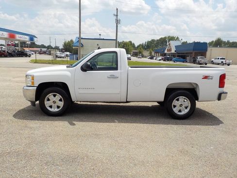 Used 2013 Chevrolet Silverado 1500 LT w/ Interior Plus Package AWD/4WD image 2