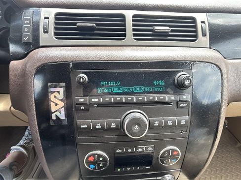 Used 2013 Chevrolet Avalanche LT w/ All-Star Edition image 7