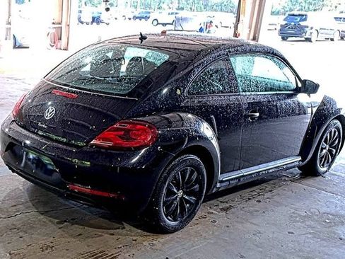 Used 2017 Volkswagen Beetle 1.8T FWD image 2