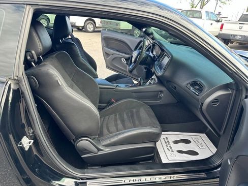 Used 2019 Dodge Challenger R/T Scat Pack w/ 1320 Drag Pack image 35