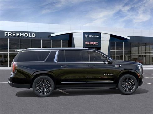 New 2026 GMC Yukon XL Elevation image 5