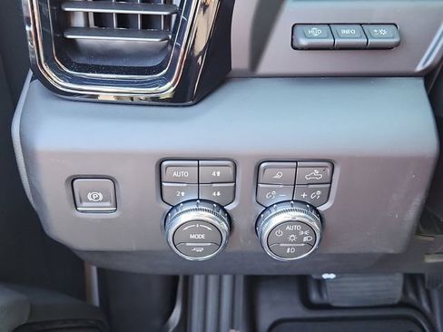 New 2026 GMC Sierra 3500 AT4 w/ Technology Package AWD/4WD image 20