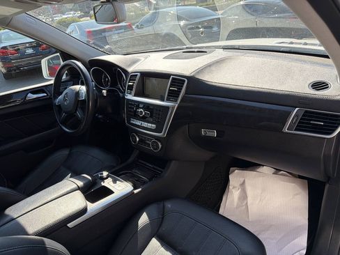 Used 2016 Mercedes-Benz GL 450 4MATIC image 16