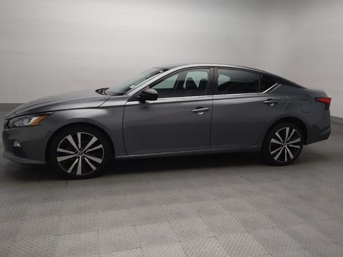 Used 2020 Nissan Altima 2.5 SR AWD/4WD image 2