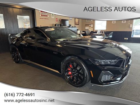 Used 2025 Ford Mustang GT Premium image 1
