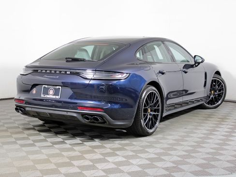 Used 2023 Porsche Panamera 4 Platinum Edition w/ Assistance Package image 7