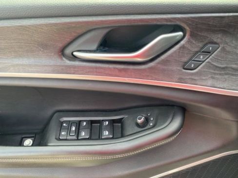 Used 2021 Jeep Grand Cherokee L Limited image 13