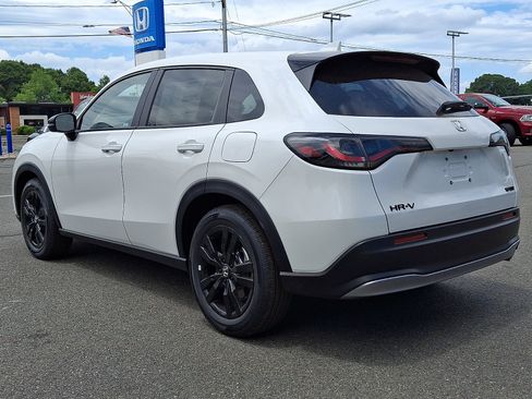 New 2027 Honda HR-V Sport image 4