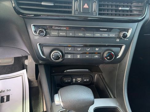 Used 2019 Kia Optima LX FWD image 16