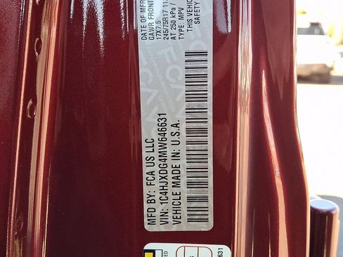 Used 2021 Jeep Wrangler Islander image 26