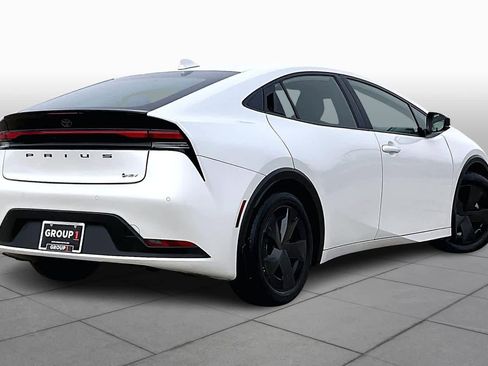 Used 2024 Toyota Prius LE image 11