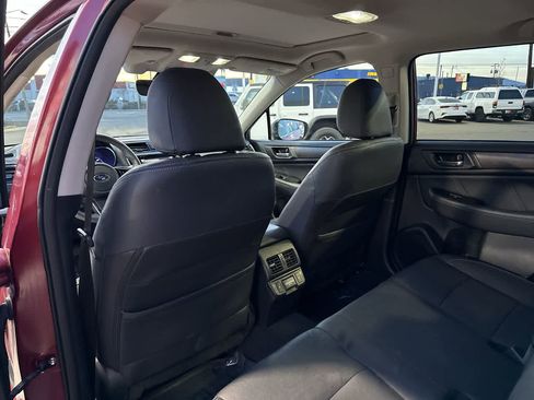 Used 2018 Subaru Outback 2.5i Limited image 13