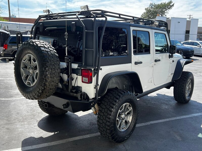 Used 2013 Jeep Wrangler Unlimited Rubicon w/ Connectivity Group AWD/4WD image 8