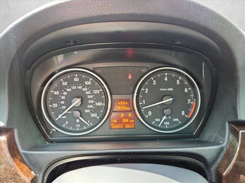 Used 2011 BMW 335i xDrive Sedan AWD/4WD image 15
