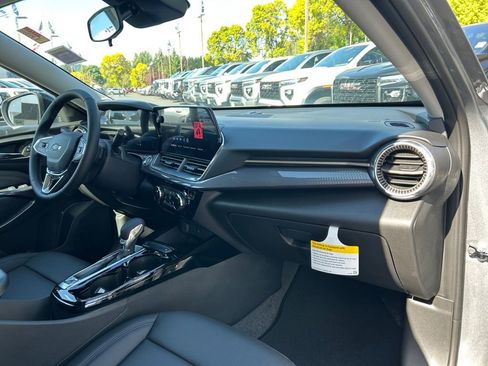 New 2026 Chevrolet Trax ACTIV w/ Sunroof Package image 26