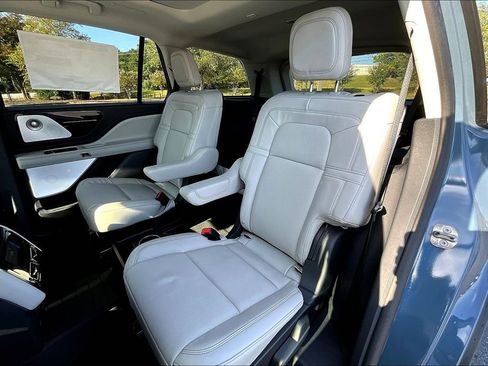 New 2025 Lincoln Aviator Reserve w/ Equipment Group 201A image 10