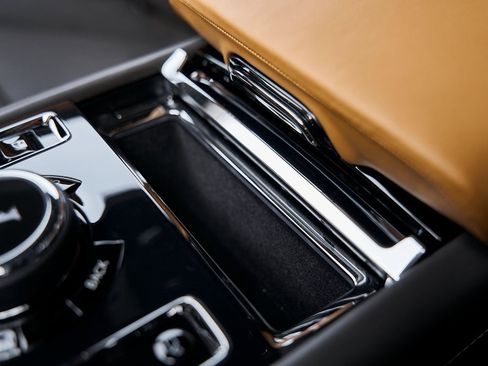 Used 2025 Rolls-Royce Spectre w/ Spectre Launch Package image 60