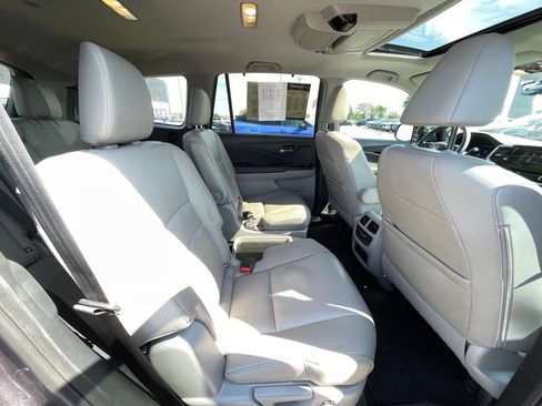 Used 2021 Honda Pilot Touring image 27
