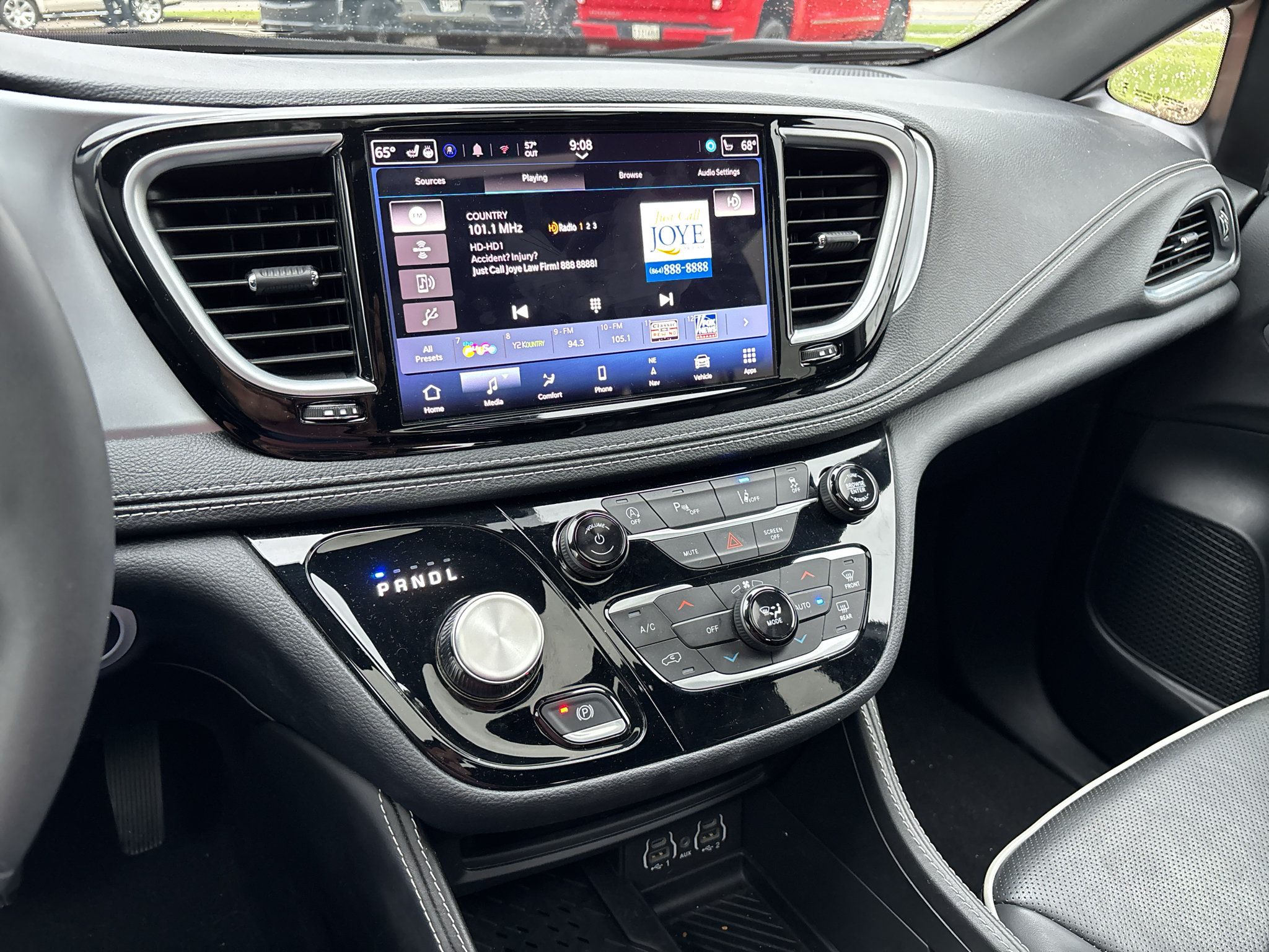 Used 2025 Chrysler Pacifica Limited FWD image 22