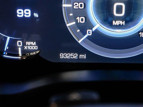 Used 2019 Cadillac Escalade ESV Luxury AWD/4WD image 19