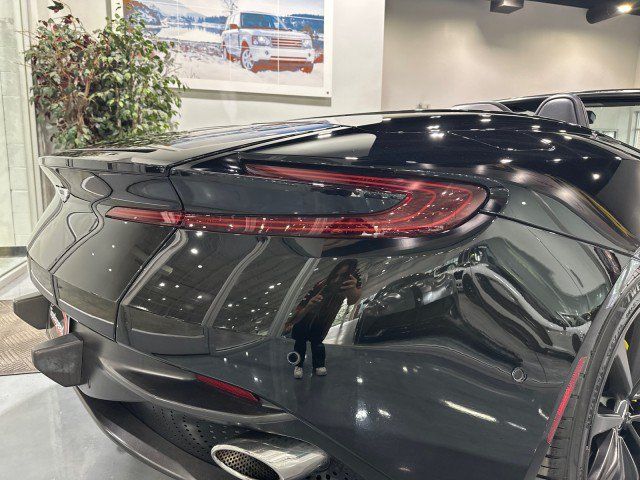 Used 2019 Aston Martin DB11 Volante RWD image 36
