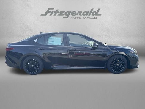 Used 2026 Toyota Camry SE FWD image 8
