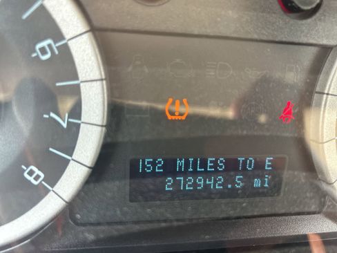 Used 2011 Ford Escape Limited w/ 302A Rapid Spec Order Code FWD image 20