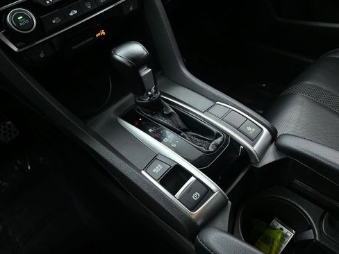 Used 2019 Honda Civic Touring image 26