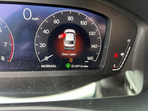 Used 2024 Honda Civic Touring image 8