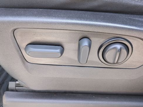 Used 2022 GMC Sierra 1500 Elevation image 17