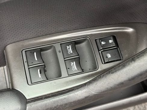 Used 2011 Acura TSX Sedan image 15