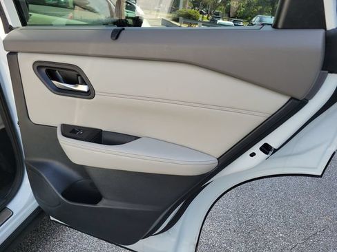 Certified 2024 Nissan Rogue SL w/ SL Premium Package FWD image 32