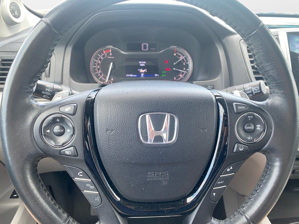 Used 2016 Honda Pilot Touring image 13