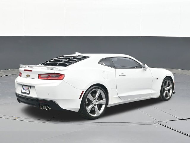 Used 2017 Chevrolet Camaro SS RWD image 14