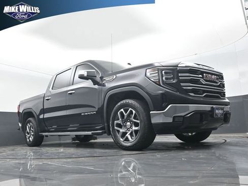 Used 2023 GMC Sierra 1500 SLT w/ SLT Premium Package image 17