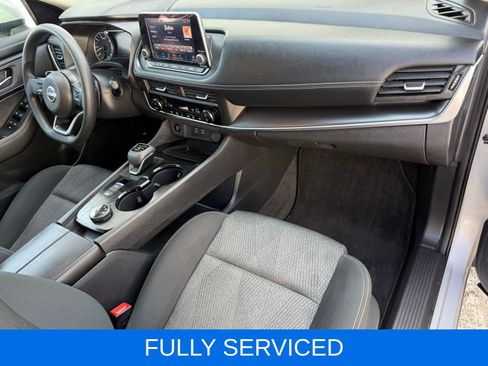 Used 2024 Nissan Rogue SV AWD/4WD image 19