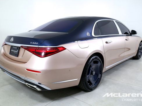 Used 2023 Mercedes-Benz Maybach S 680 4MATIC w/ Manufaktur Leather Package image 8
